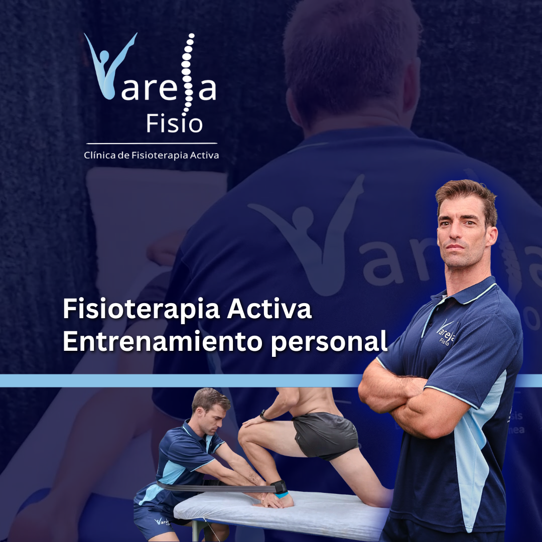 Equipo de fisioterapeutas en consulta de Sevilla tratando a un paciente
